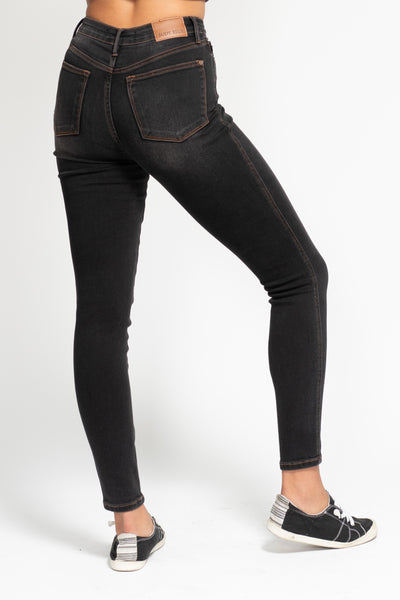 Judy Blue High Rise Tummy Control Black Wash Skinny Jeans