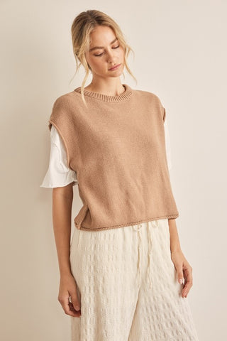 Loose Fit Exposed Seam Knitted Sleeveless Sweater Top