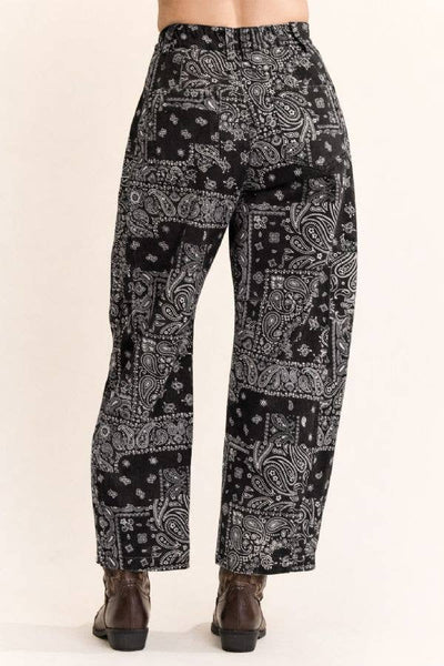 Davi & Dani - Bandana Print High-Rise Barrel Pants