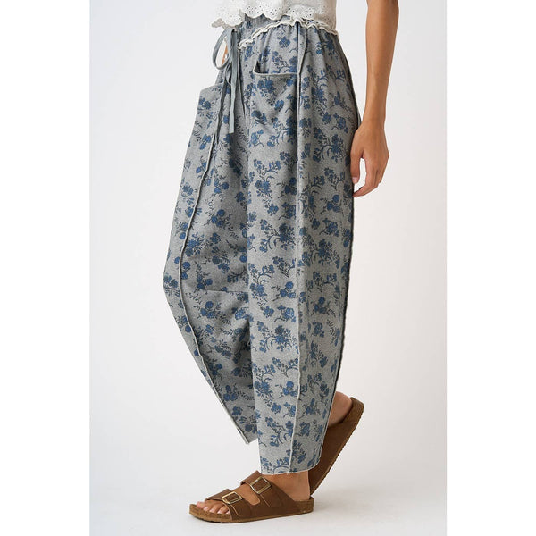 mittoshop - BLUE FLORAL PRINT SEAM DETAIL PULL ON BARREL PANTS