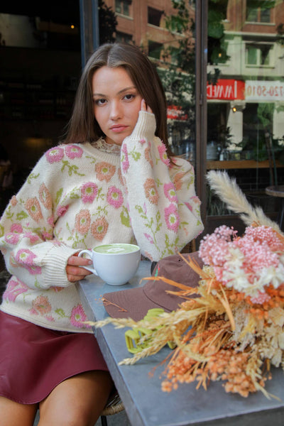 VERY J - 12W3428N-Oversized Floral Textured Printed Knit Sweater Top