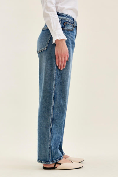 Judy Blue Petite Marlow high-waist arc leg jeans in dark weathered indigo with 28-inch inseam